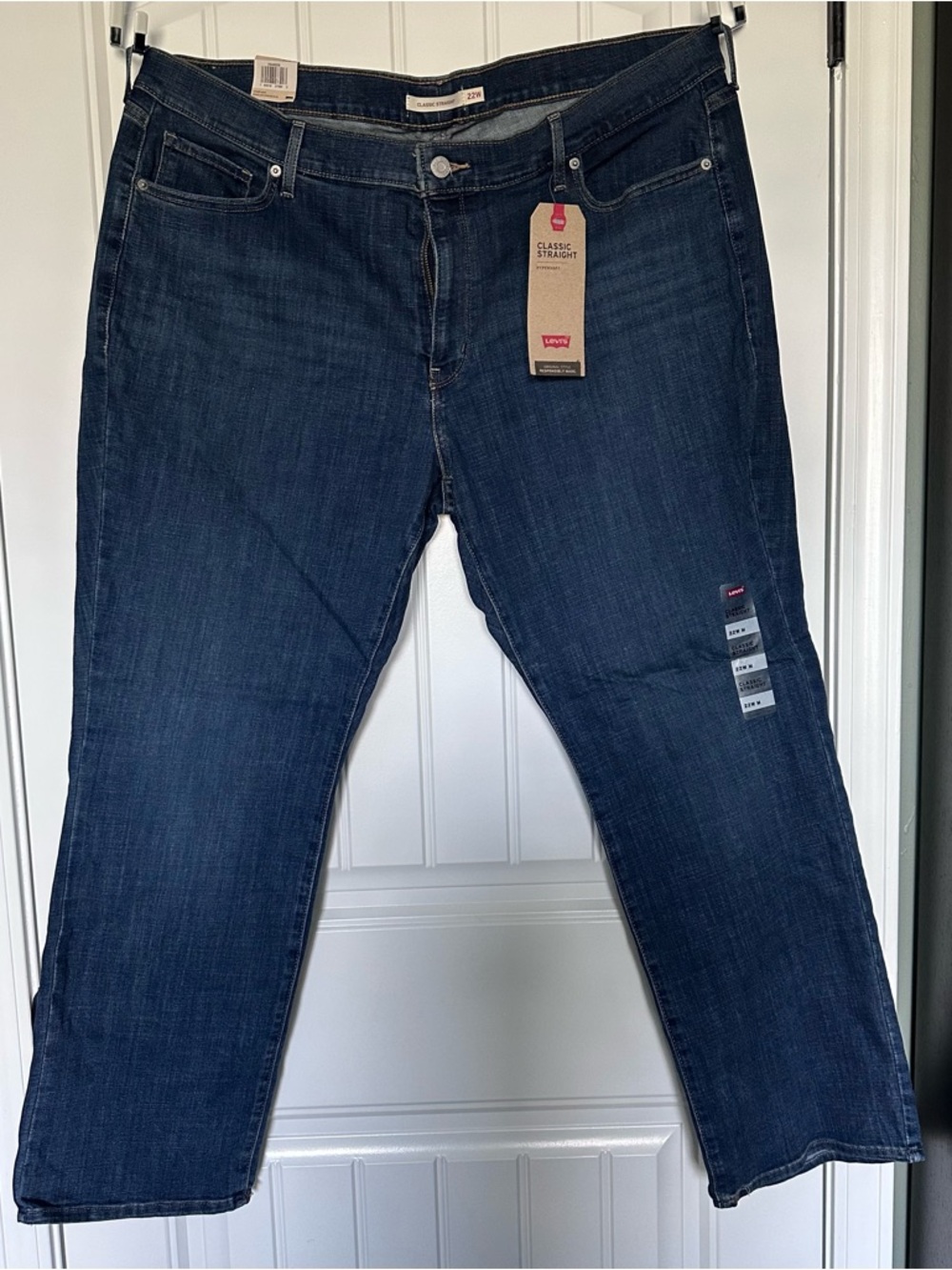 Levi’s Sculpt Classic Straight Jeans 22W Dark Wash NWT
